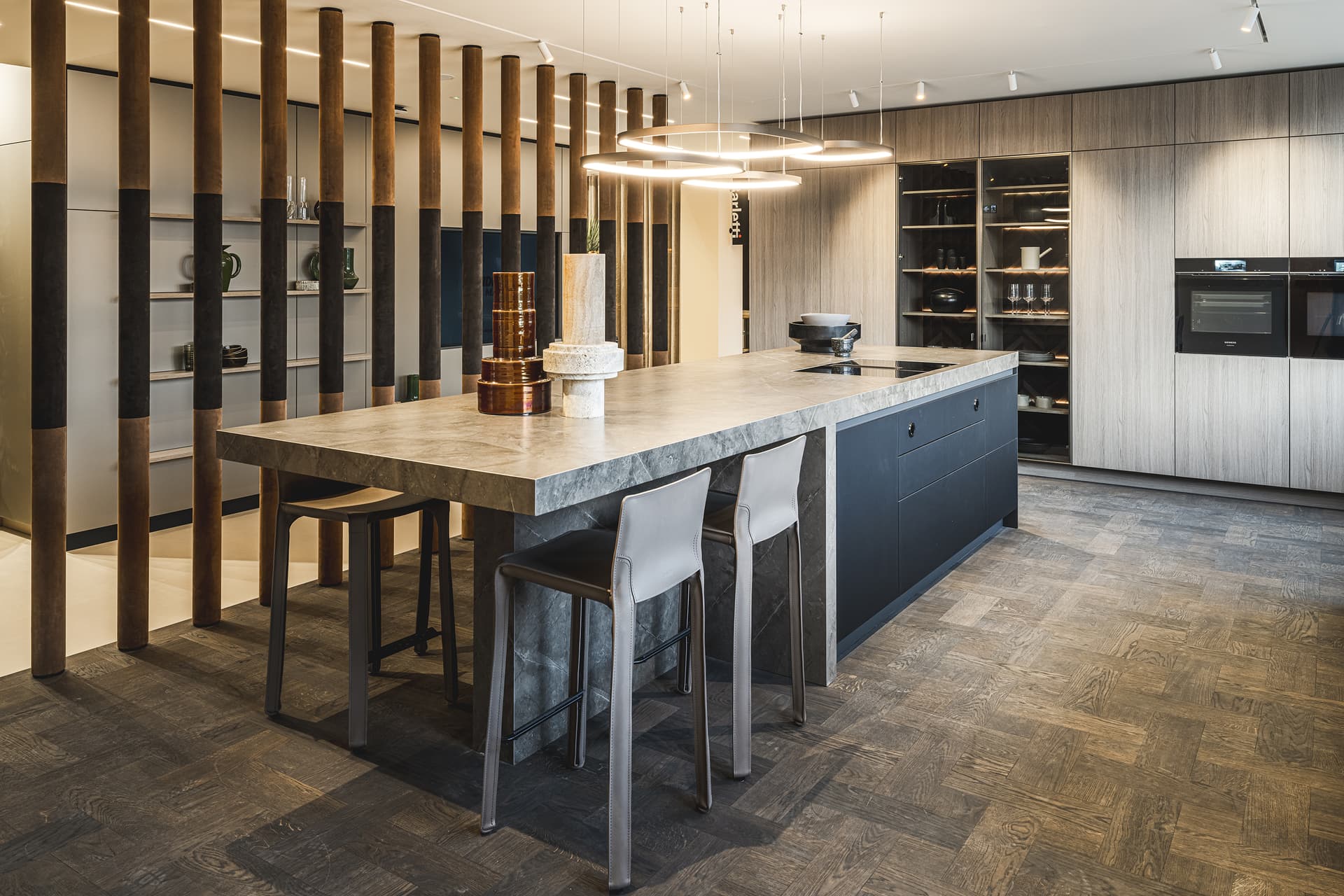 Headerbeeld-Menfi-Vicenza-eiken.jpg Houten designkeuken